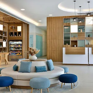 3* מלון Element Airport